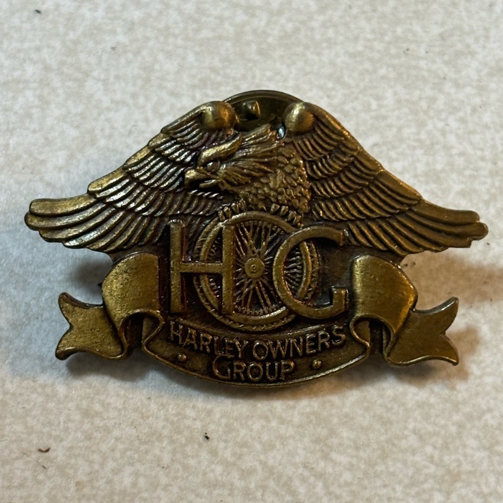 Harley Davidson vintage HOG Pin 1982
